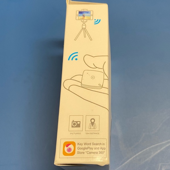 🆓FREE ADD-ON to BUNDLES OVER $50🆓 Bluetooth Remote Shutter, Blue - Picture 3 of 5